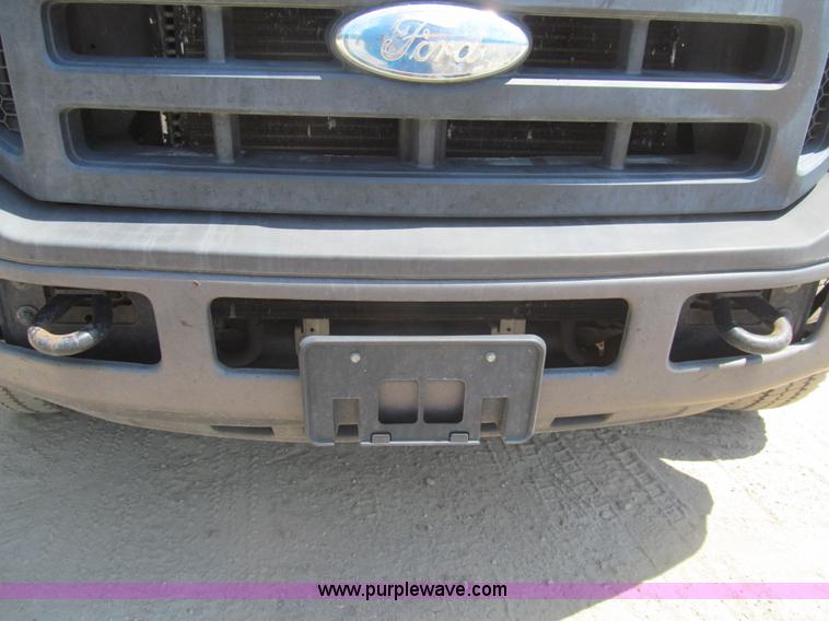 image for item I7009 2007 Ford F450 Super Duty XL flatbed truck