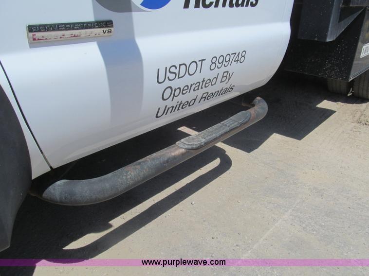 image for item I7009 2007 Ford F450 Super Duty XL flatbed truck