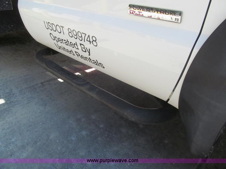 image for item I7009 2007 Ford F450 Super Duty XL flatbed truck