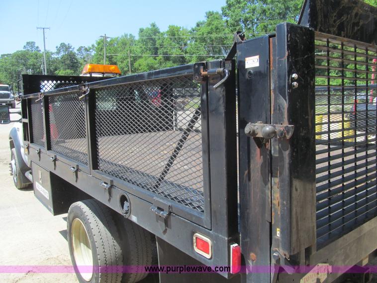 image for item I7009 2007 Ford F450 Super Duty XL flatbed truck