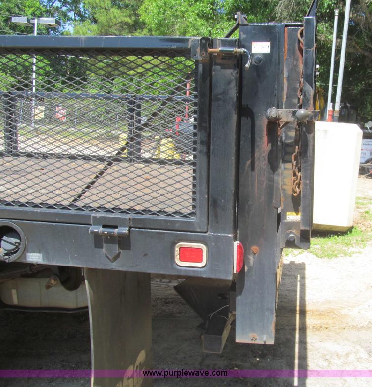 image for item I7009 2007 Ford F450 Super Duty XL flatbed truck