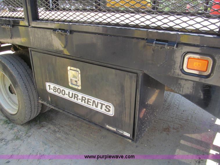 image for item I7009 2007 Ford F450 Super Duty XL flatbed truck