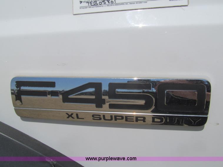 image for item I7009 2007 Ford F450 Super Duty XL flatbed truck