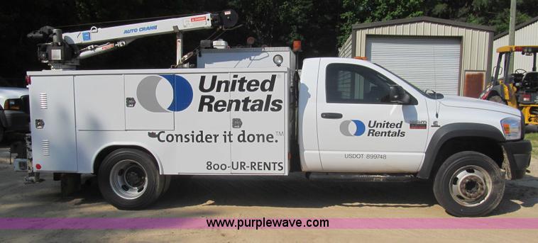 image for item I7010 2008 Dodge Ram 5500 service truck with crane