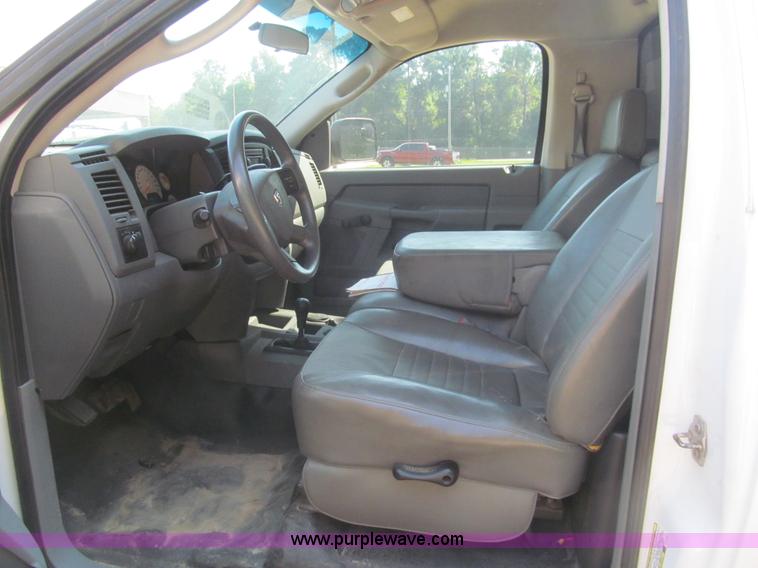 image for item I7010 2008 Dodge Ram 5500 service truck with crane