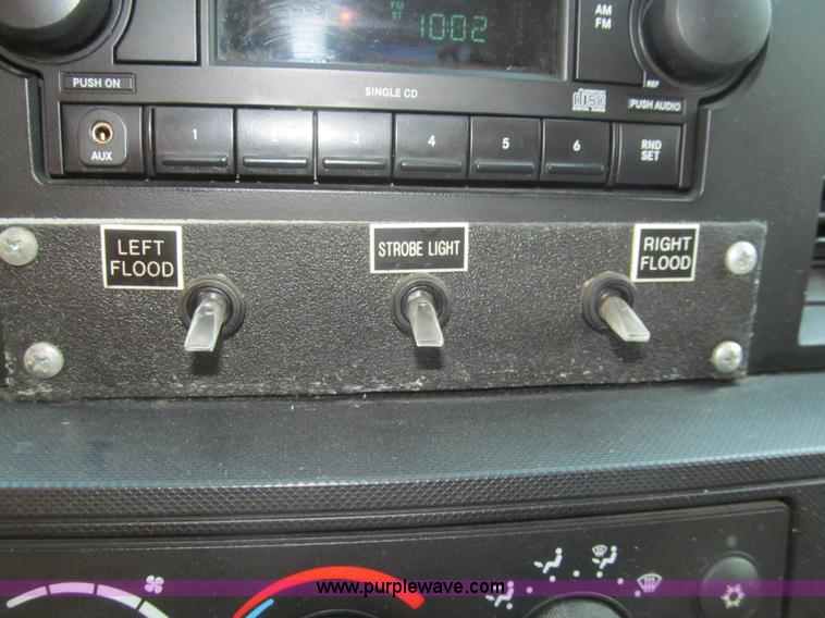 image for item I7010 2008 Dodge Ram 5500 service truck with crane