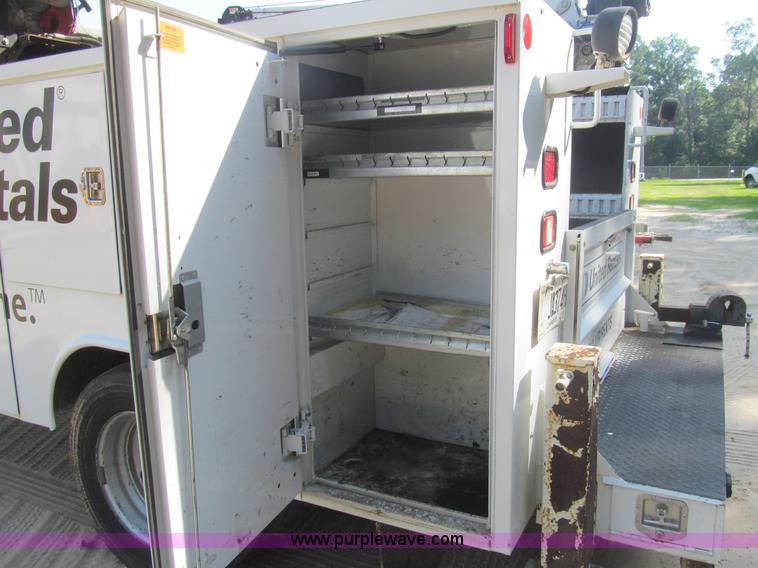 image for item I7010 2008 Dodge Ram 5500 service truck with crane