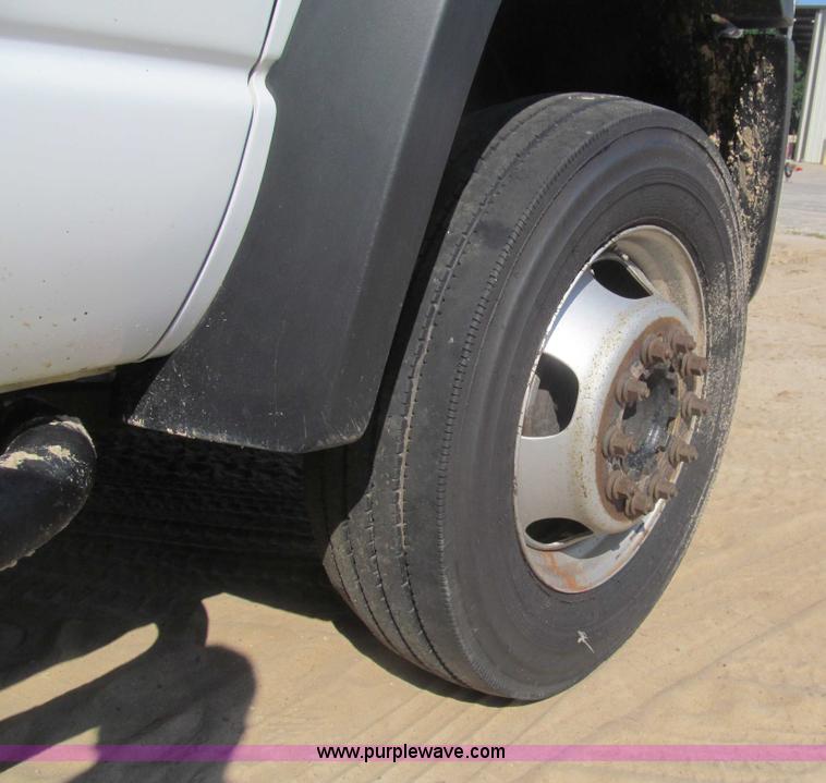 image for item I7010 2008 Dodge Ram 5500 service truck with crane