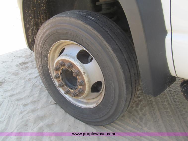 image for item I7010 2008 Dodge Ram 5500 service truck with crane