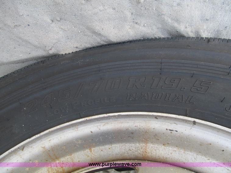 image for item I7010 2008 Dodge Ram 5500 service truck with crane