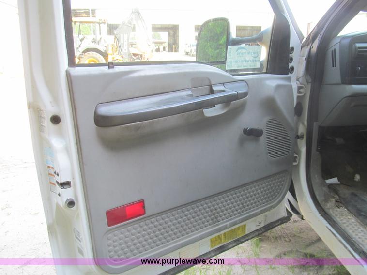 image for item I7011 2006 Ford F550 Super Duty XL service truck