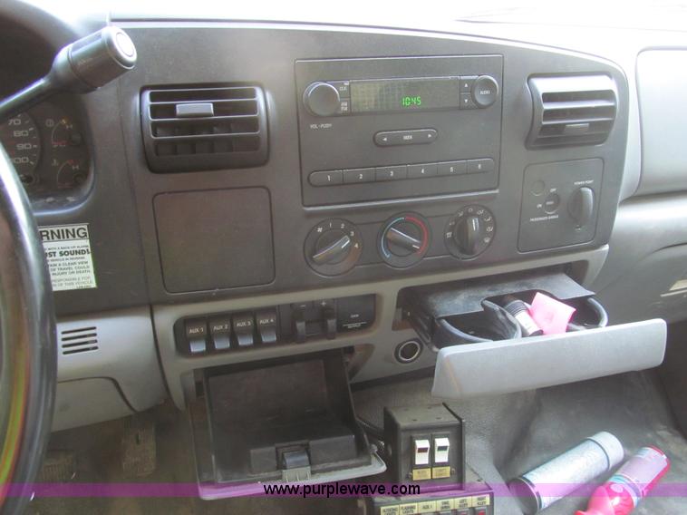 image for item I7011 2006 Ford F550 Super Duty XL service truck
