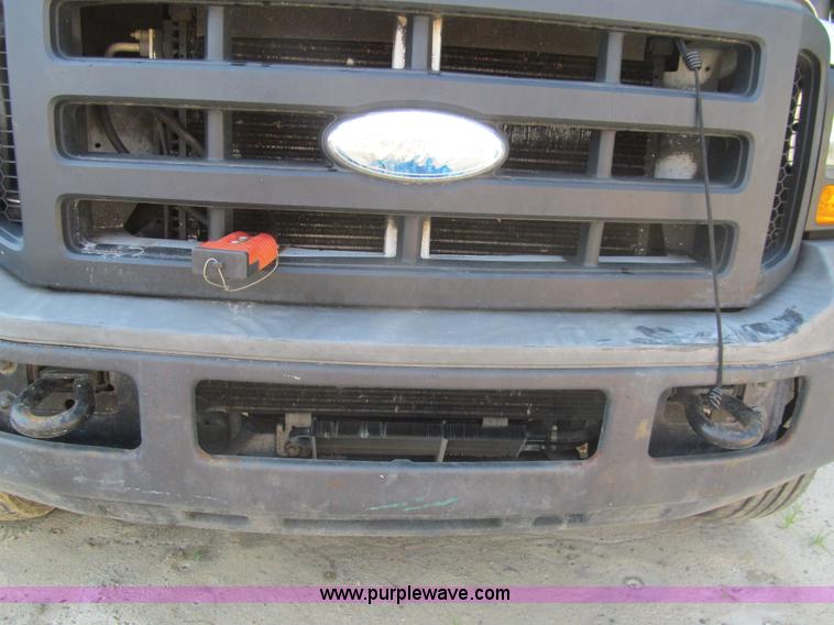 image for item I7011 2006 Ford F550 Super Duty XL service truck