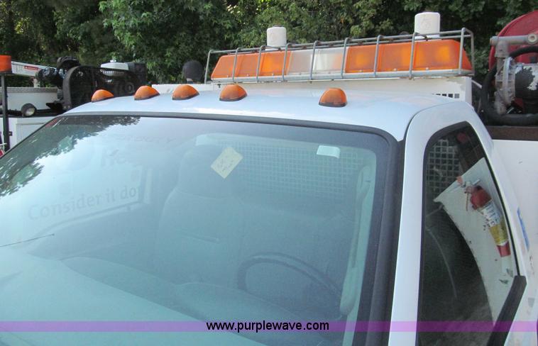 image for item I7011 2006 Ford F550 Super Duty XL service truck