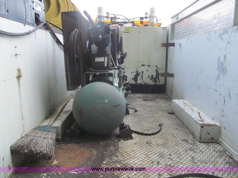 image for item I7011 2006 Ford F550 Super Duty XL service truck