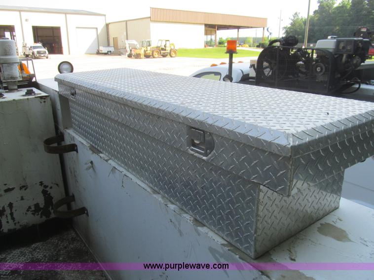 image for item I7011 2006 Ford F550 Super Duty XL service truck