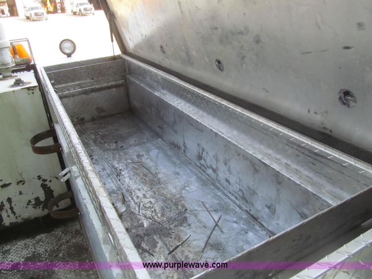 image for item I7011 2006 Ford F550 Super Duty XL service truck