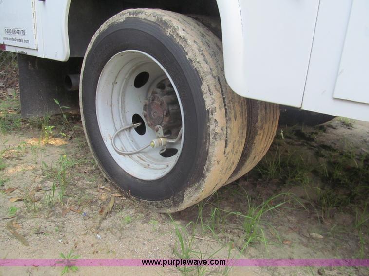 image for item I7011 2006 Ford F550 Super Duty XL service truck