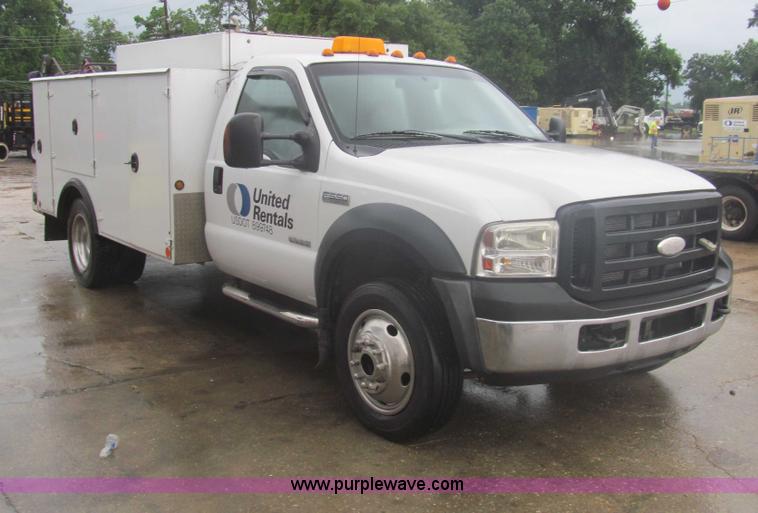 image for item J2000 2007 Ford F550 Super Duty XL service truck