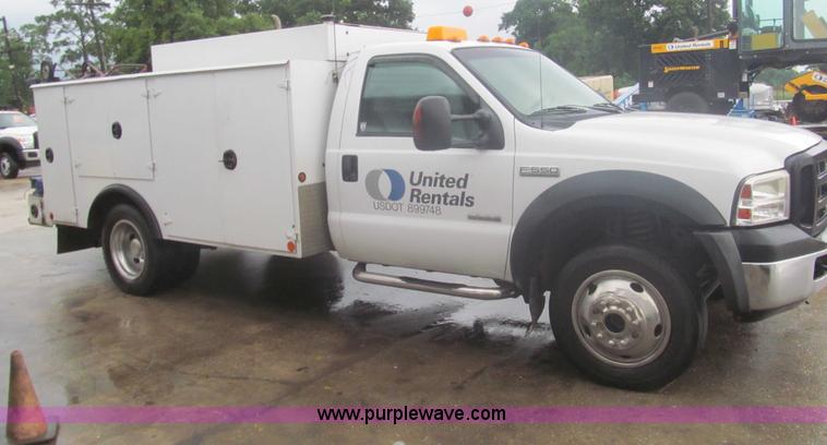 image for item J2000 2007 Ford F550 Super Duty XL service truck