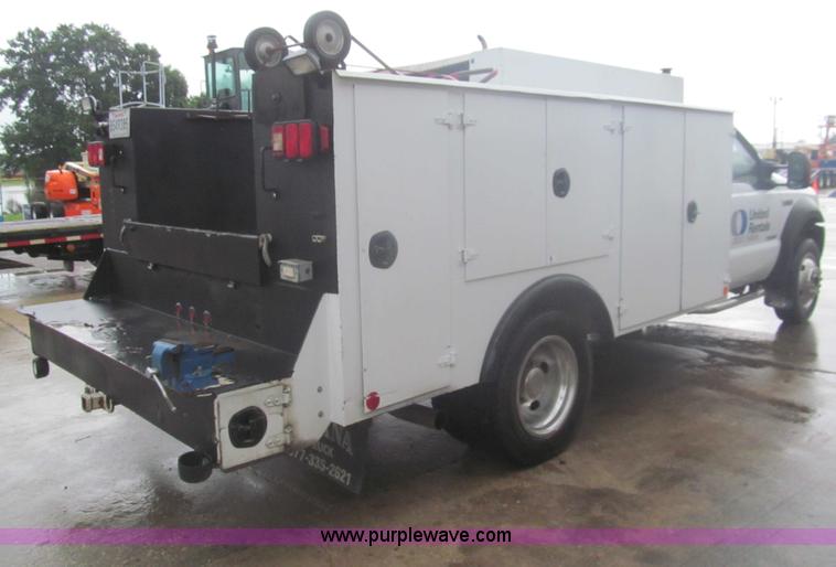 image for item J2000 2007 Ford F550 Super Duty XL service truck