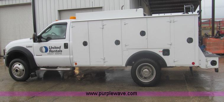 image for item J2000 2007 Ford F550 Super Duty XL service truck
