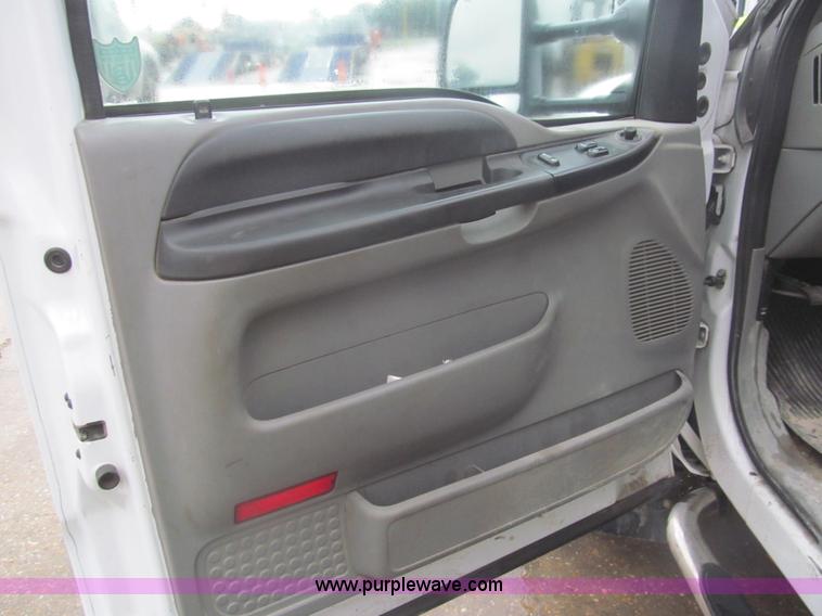 image for item J2000 2007 Ford F550 Super Duty XL service truck