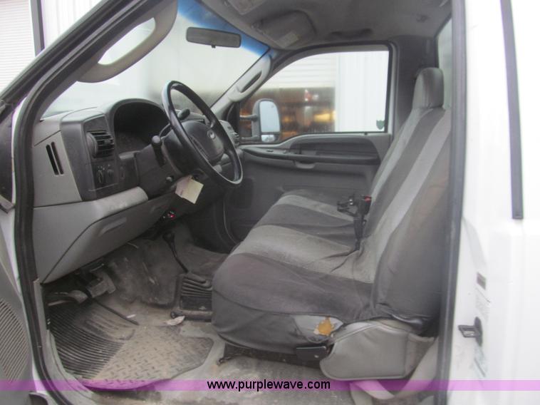 image for item J2000 2007 Ford F550 Super Duty XL service truck