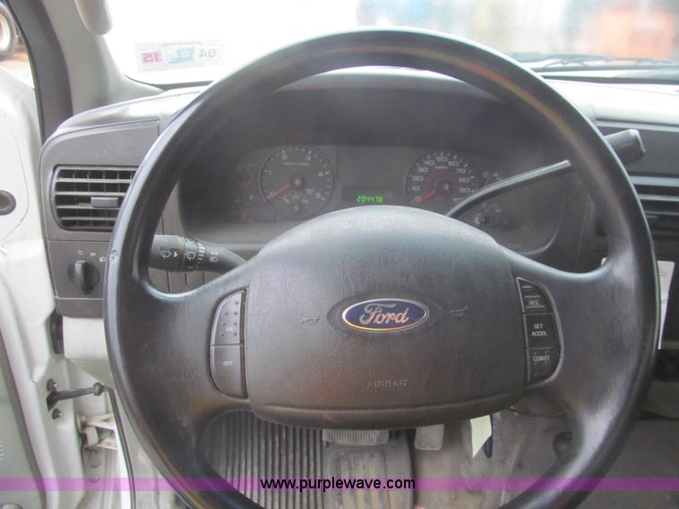 image for item J2000 2007 Ford F550 Super Duty XL service truck