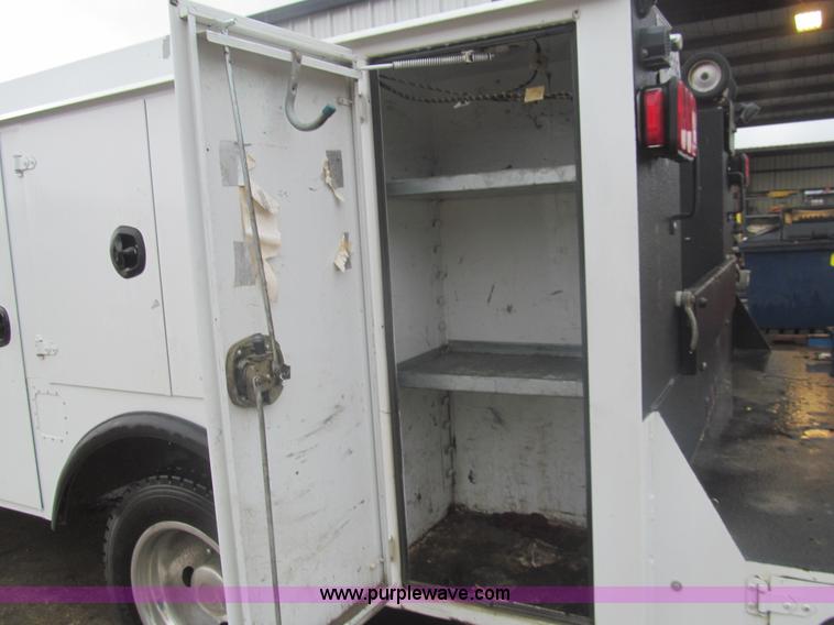 image for item J2000 2007 Ford F550 Super Duty XL service truck