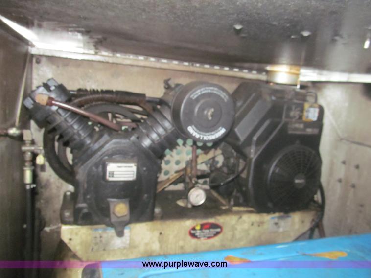 image for item J2000 2007 Ford F550 Super Duty XL service truck