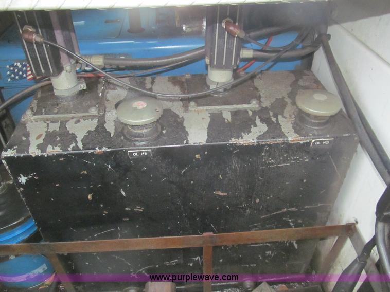 image for item J2000 2007 Ford F550 Super Duty XL service truck