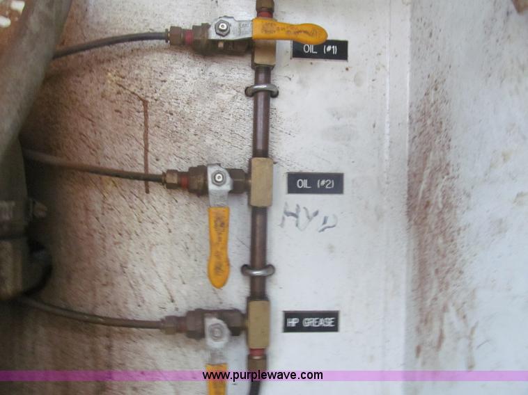 image for item J2000 2007 Ford F550 Super Duty XL service truck