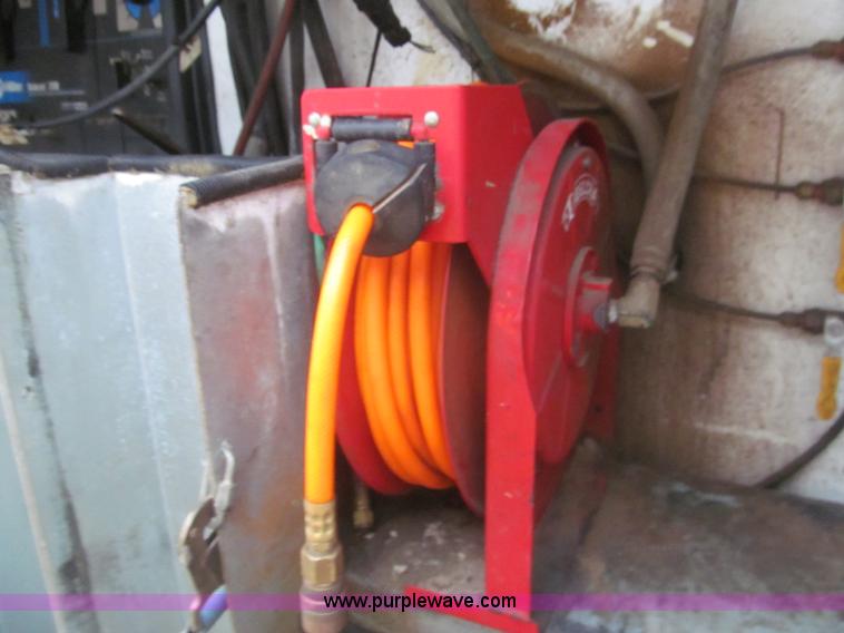 image for item J2000 2007 Ford F550 Super Duty XL service truck