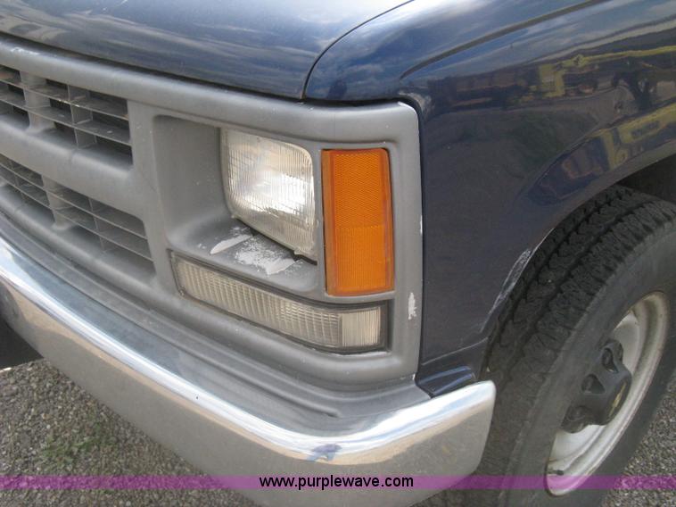 image for item AS9149 1998 Chevrolet 2500 pickup truck