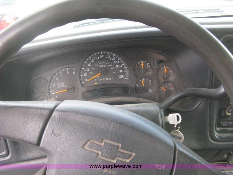 image for item AS9150 2006 Chevrolet Silverado 2500HD Crew Cab pickup truck