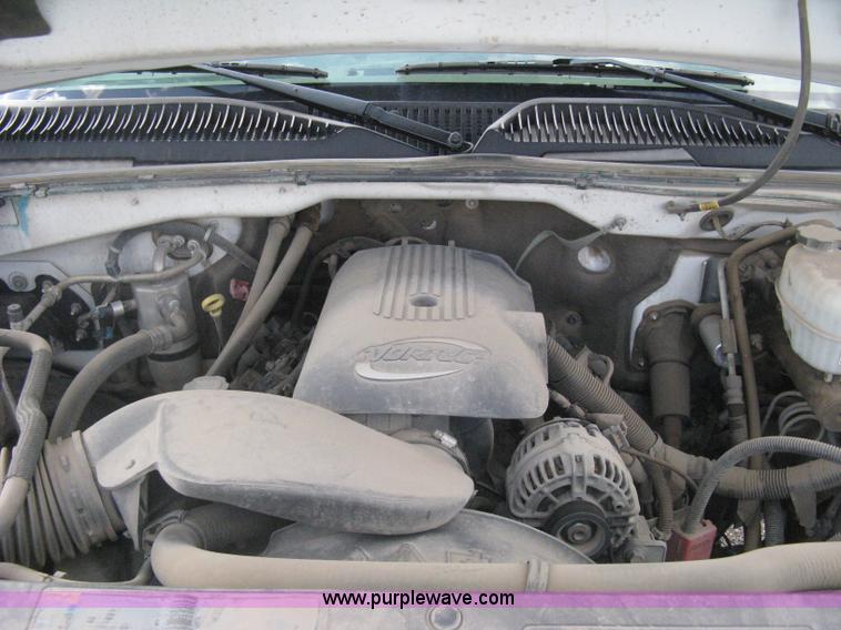 image for item AS9150 2006 Chevrolet Silverado 2500HD Crew Cab pickup truck