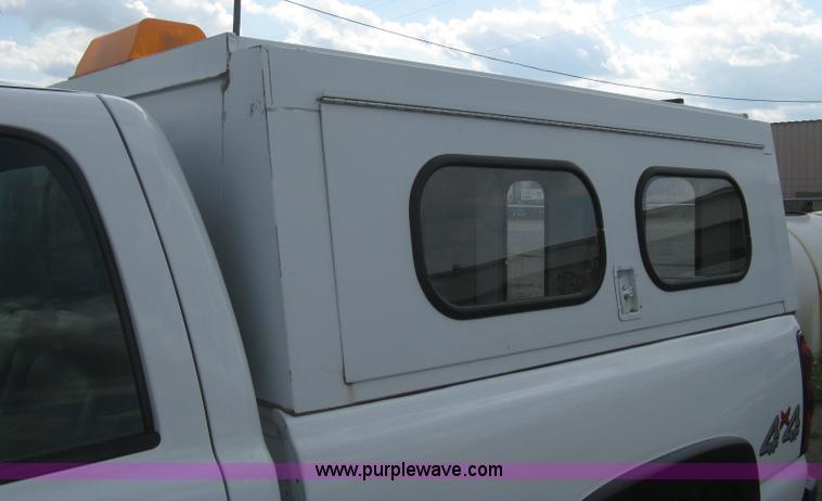 image for item AS9150 2006 Chevrolet Silverado 2500HD Crew Cab pickup truck