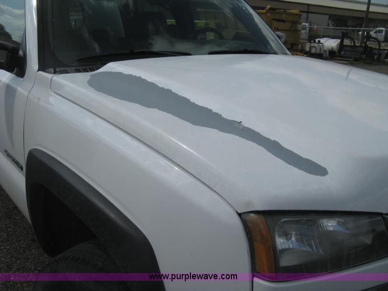 image for item AS9150 2006 Chevrolet Silverado 2500HD Crew Cab pickup truck