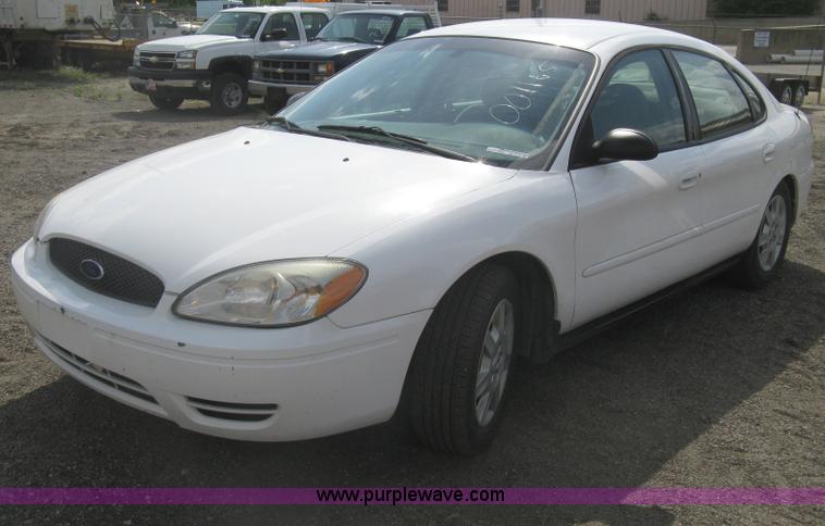 image for item AS9151 2006 Ford Taurus SE