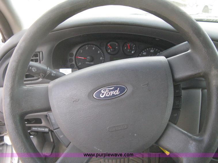 image for item AS9151 2006 Ford Taurus SE