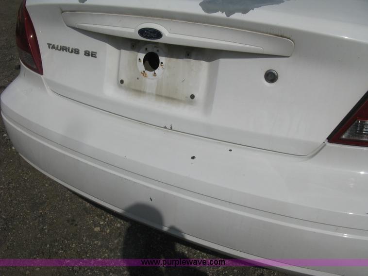 image for item AS9151 2006 Ford Taurus SE