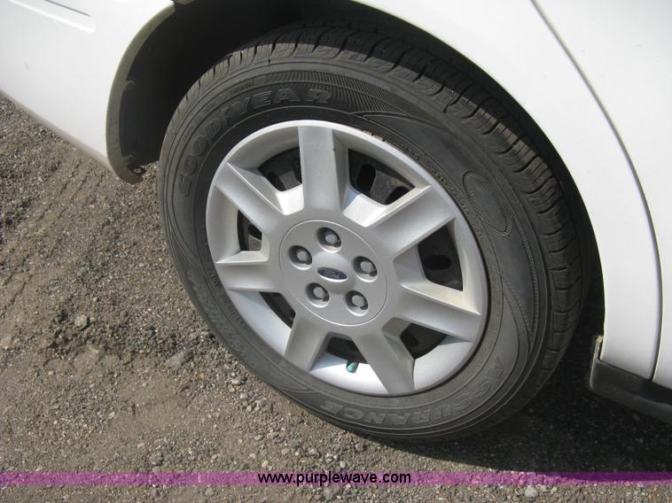 image for item AS9151 2006 Ford Taurus SE