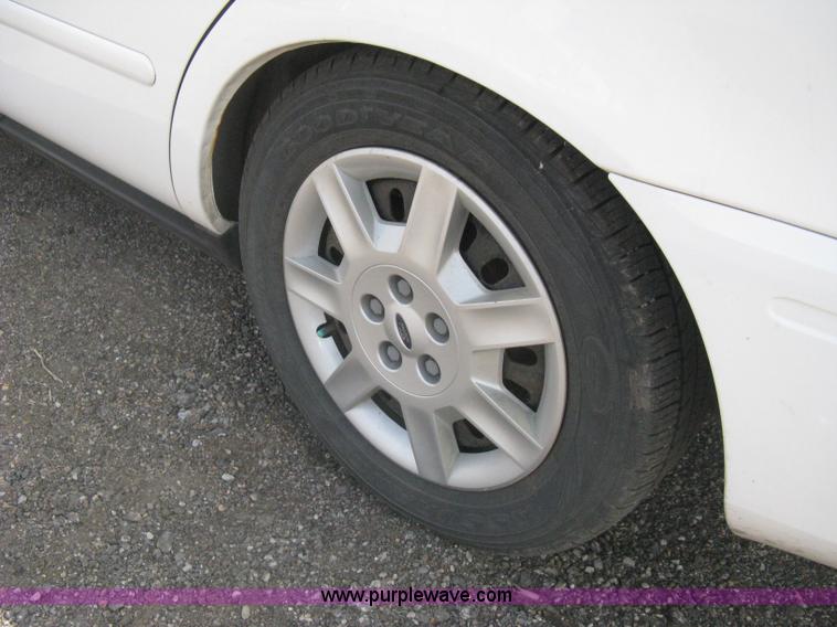 image for item AS9151 2006 Ford Taurus SE