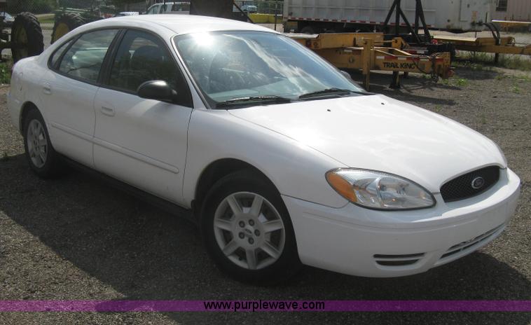 image for item AS9154 2006 Ford Taurus SE