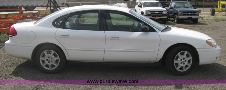 image for item AS9154 2006 Ford Taurus SE