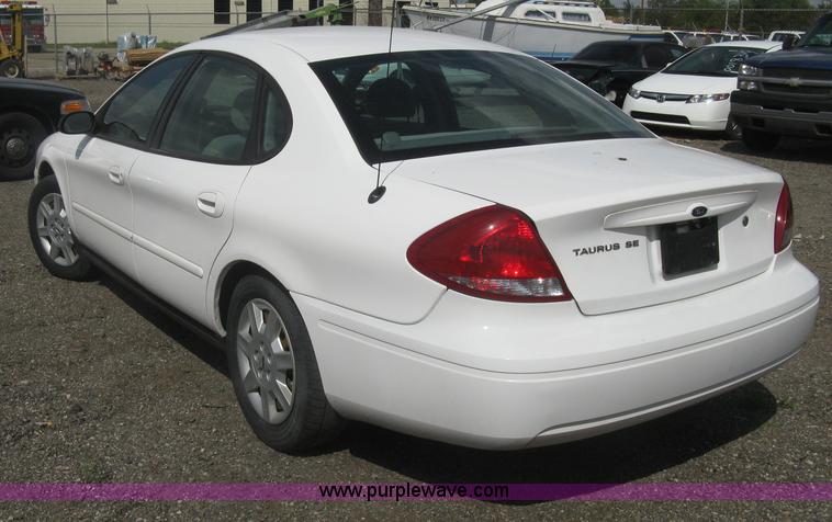 image for item AS9154 2006 Ford Taurus SE
