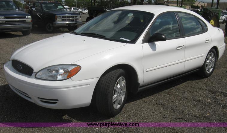 image for item AS9154 2006 Ford Taurus SE