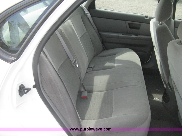 image for item AS9154 2006 Ford Taurus SE