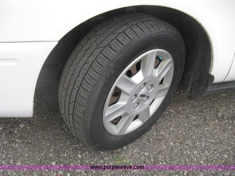 image for item AS9154 2006 Ford Taurus SE